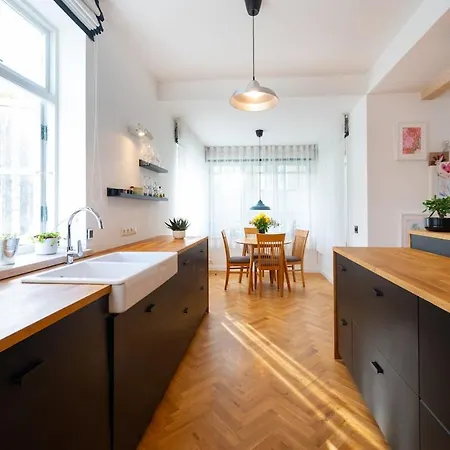 Apartment House In Kalamaja With Wood Heating Sauna *